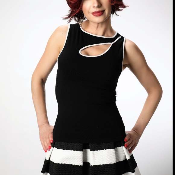 Black and White sleeveless shirt size XS - Picture 3 of 3